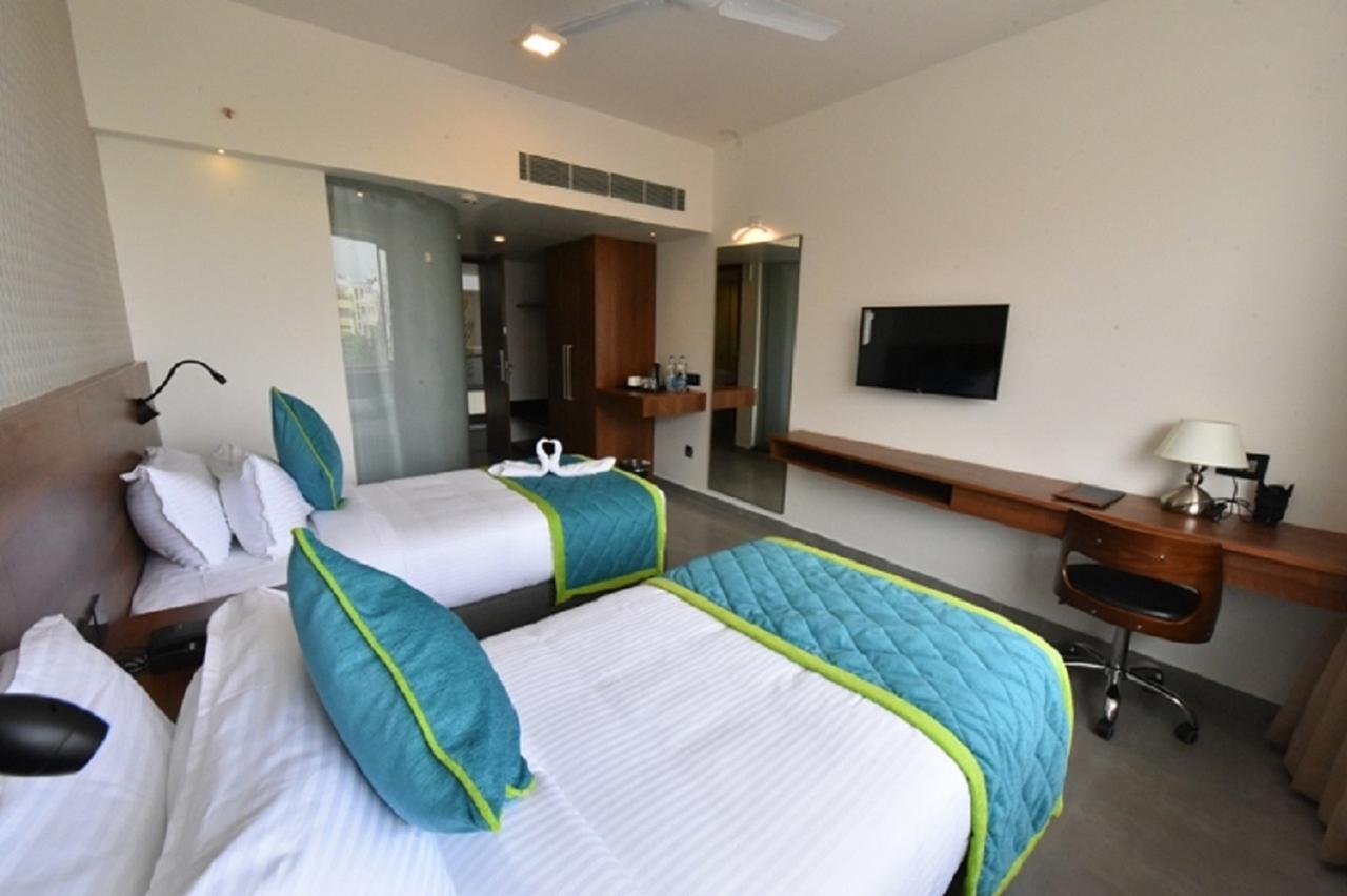 Vivid A Boutique Hotel Tiruchirappalli Eksteriør bilde