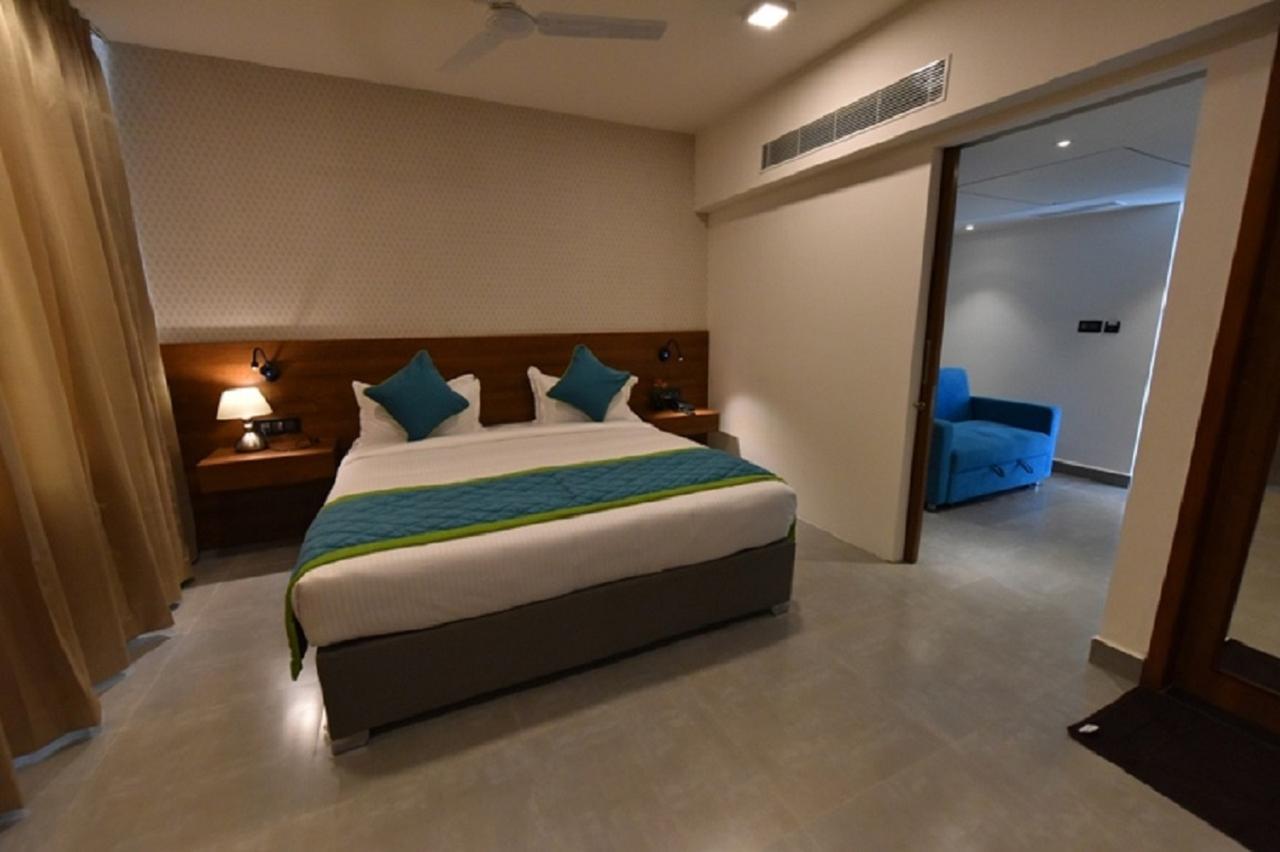 Vivid A Boutique Hotel Tiruchirappalli Eksteriør bilde