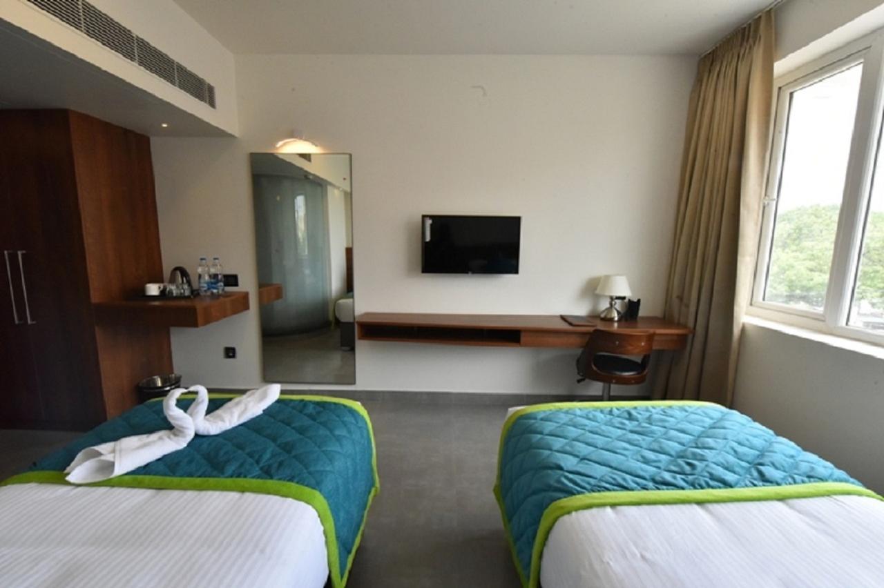 Vivid A Boutique Hotel Tiruchirappalli Eksteriør bilde