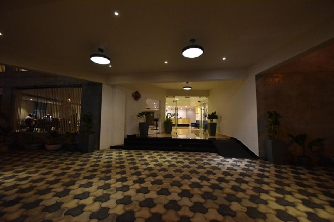 Vivid A Boutique Hotel Tiruchirappalli Eksteriør bilde